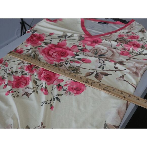 Cream & Coral Floral Ruffle-Sleeve V-Neck Tunic - Picture 5 of 8